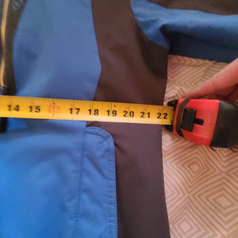 Winter Coat - image 6